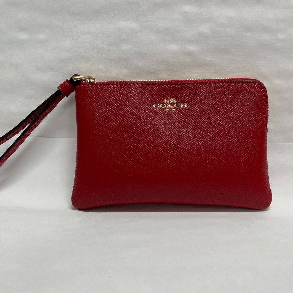 Crossgrain Leather Corner Zip Wristlet